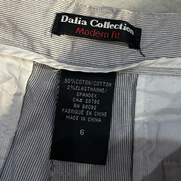 Dalia Collection Blue and White Striped Cotton Coastal Shorts Size 6 - Picture 2 of 8